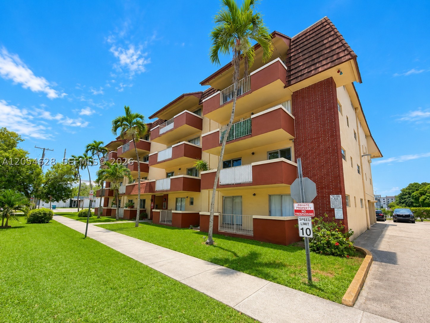 680 Miller Dr #W405, Miami Springs FL 33166