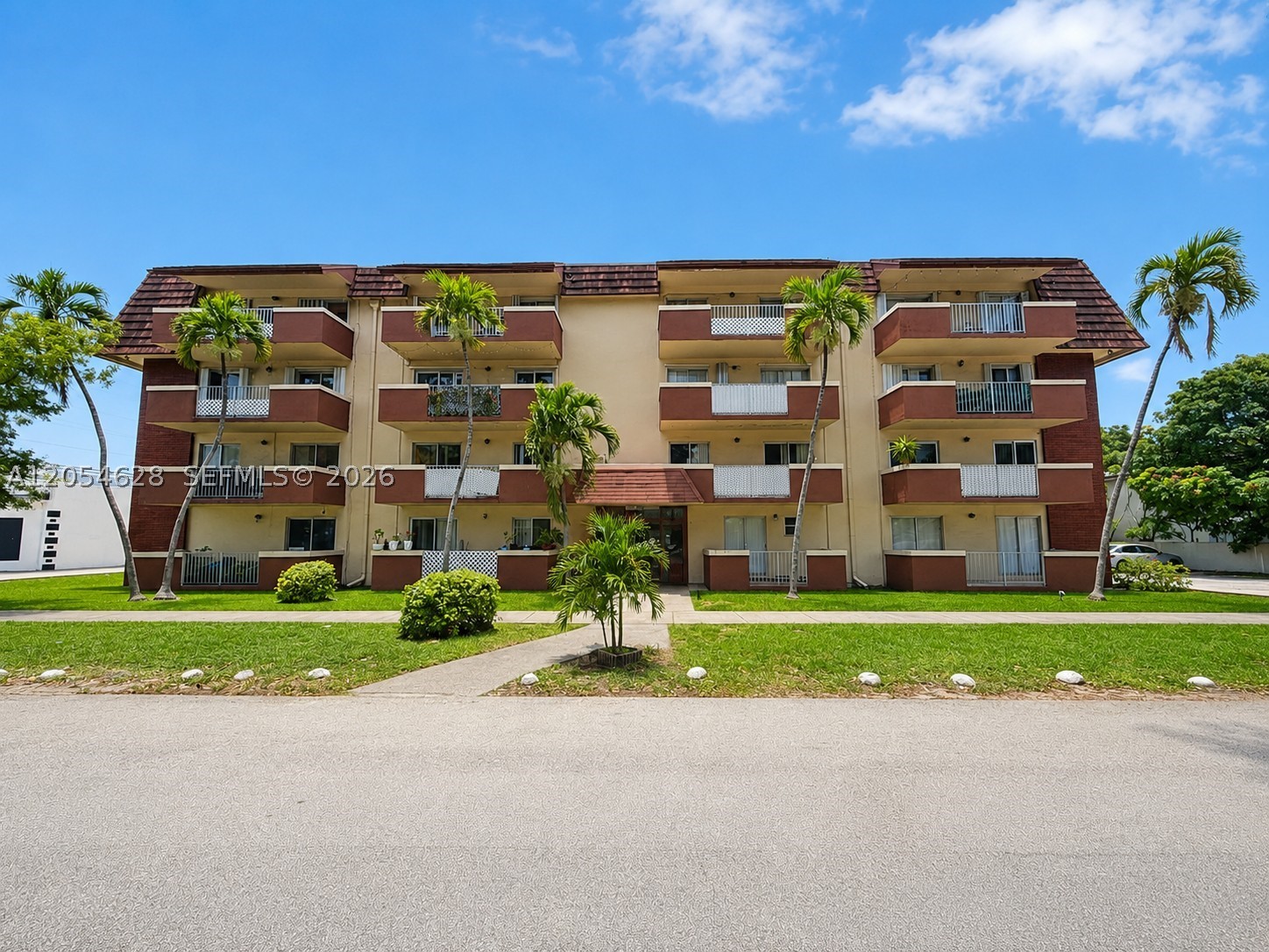 680 Miller Dr #W405, Miami Springs FL 33166