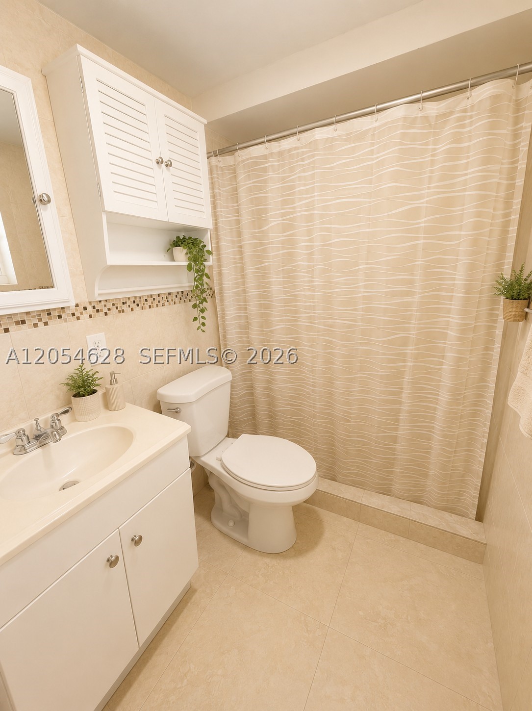 680 Miller Dr #W405, Miami Springs FL 33166