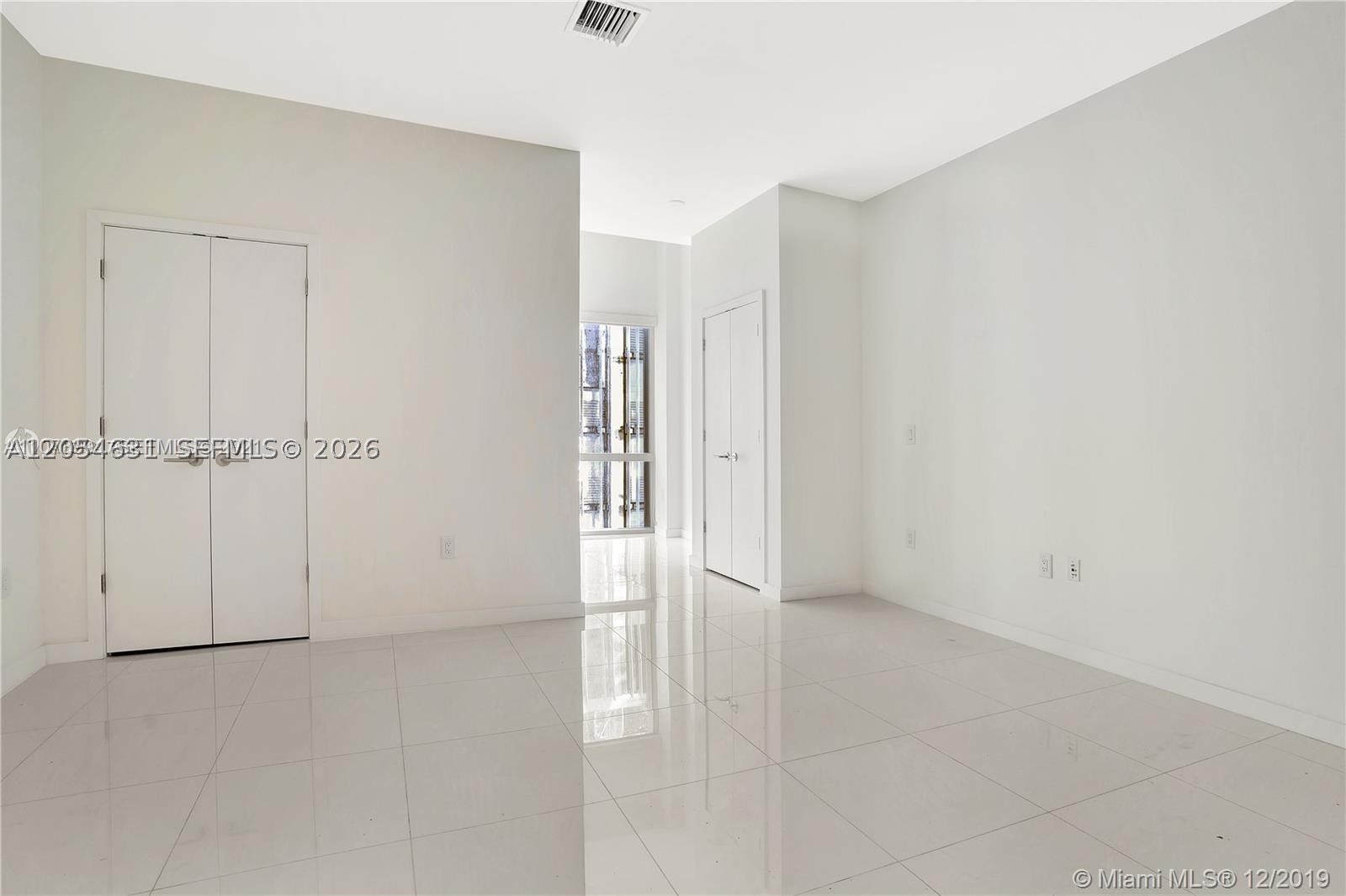 851 NE 1st Ave #504, Miami FL 33132