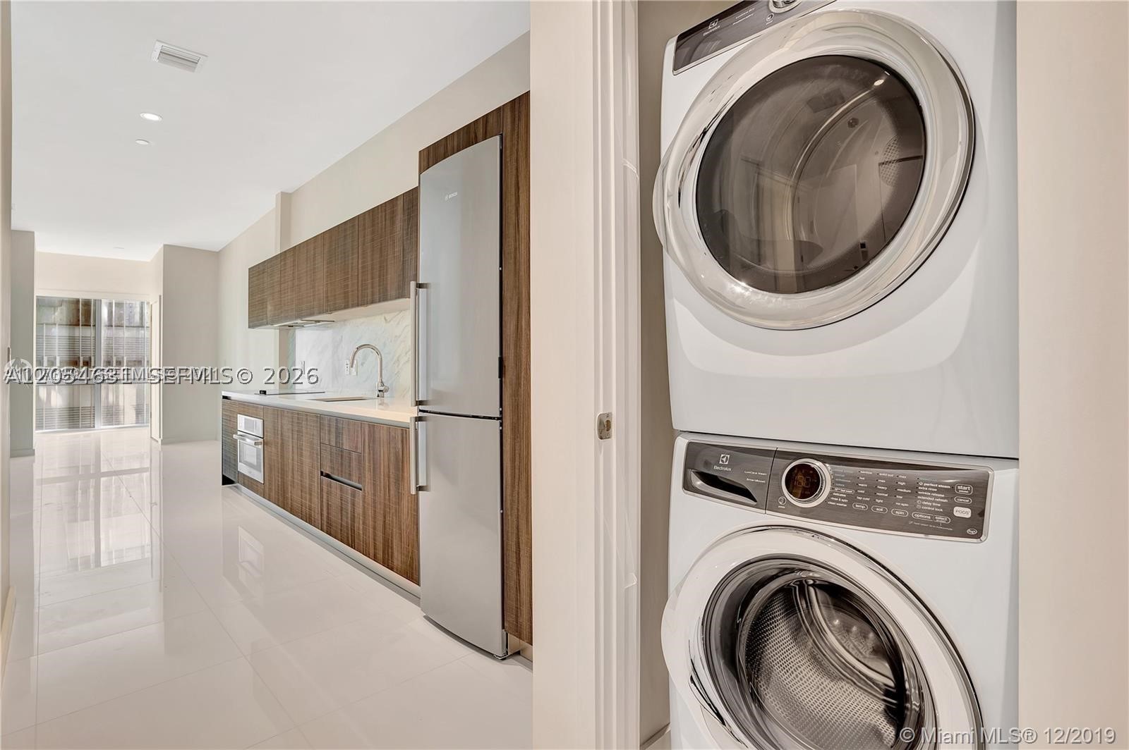 851 NE 1st Ave #504, Miami FL 33132