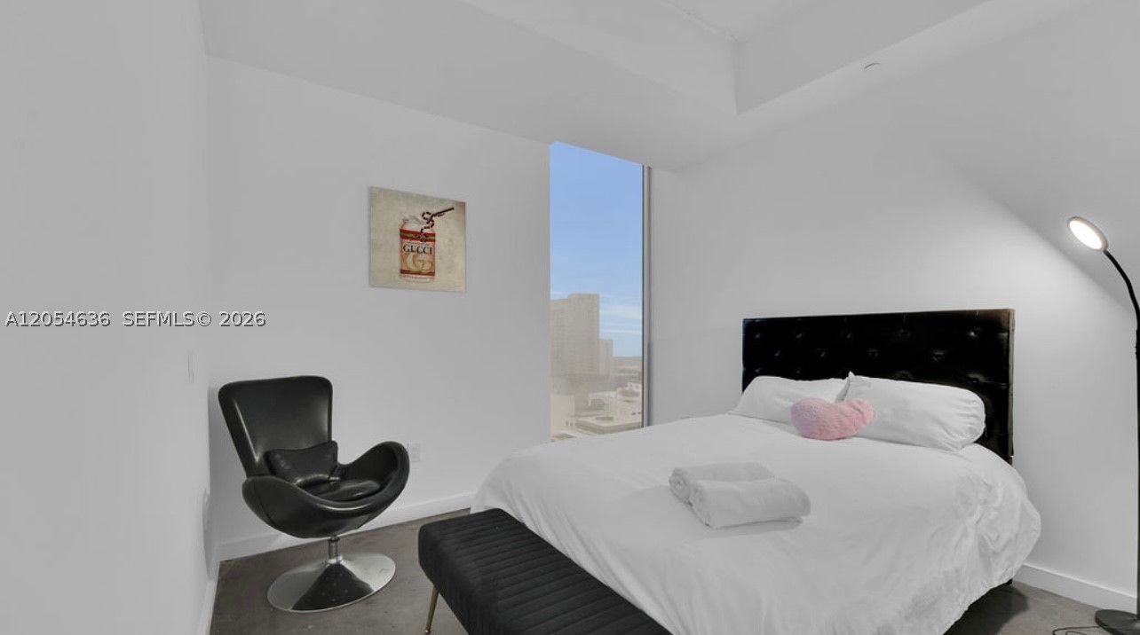 151 SE 1st St #2411, Miami FL 33131
