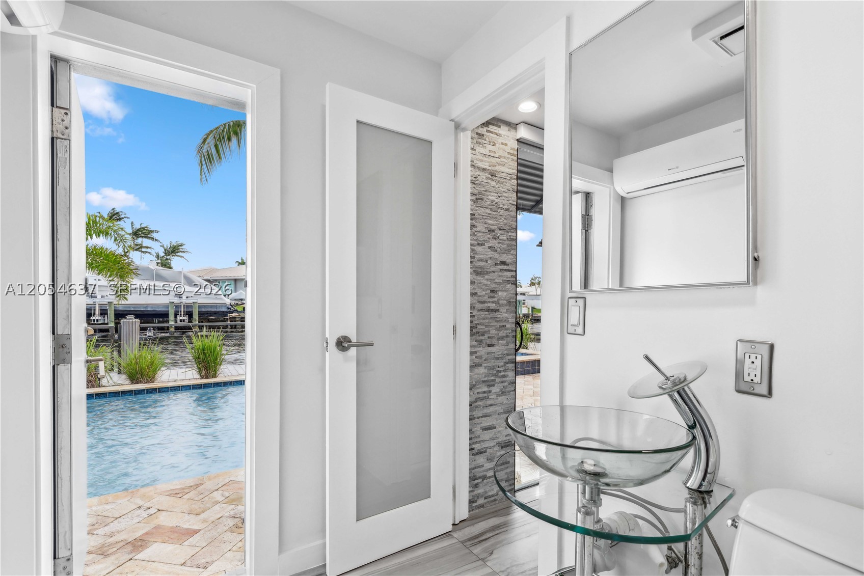2886 NE 25th St, Fort Lauderdale FL 33305