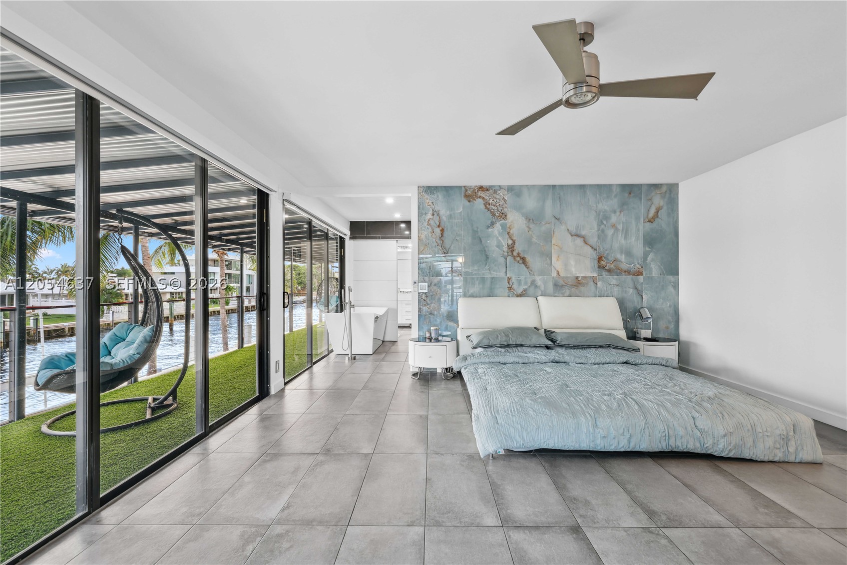 2886 NE 25th St, Fort Lauderdale FL 33305