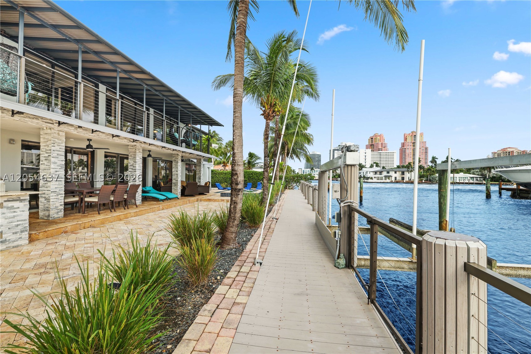 2886 NE 25th St, Fort Lauderdale FL 33305