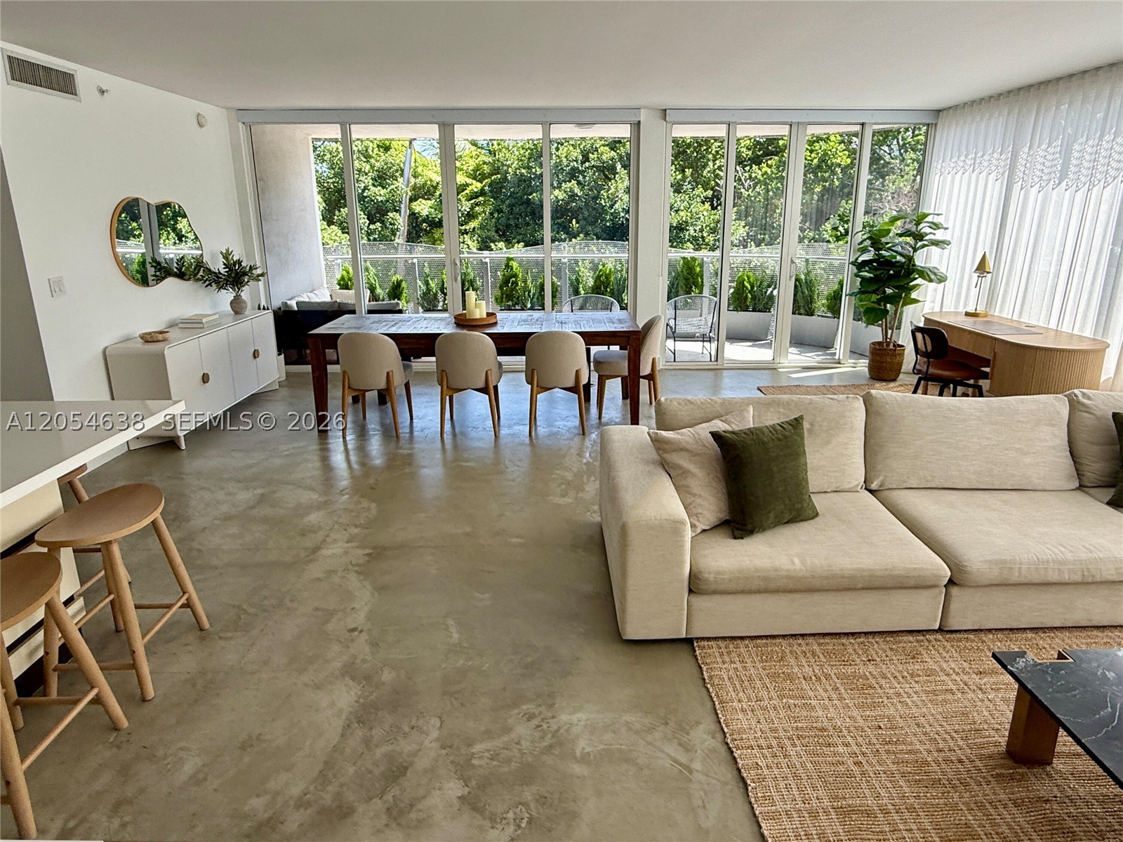 2155 Washington Ct #210, Miami Beach FL 33139