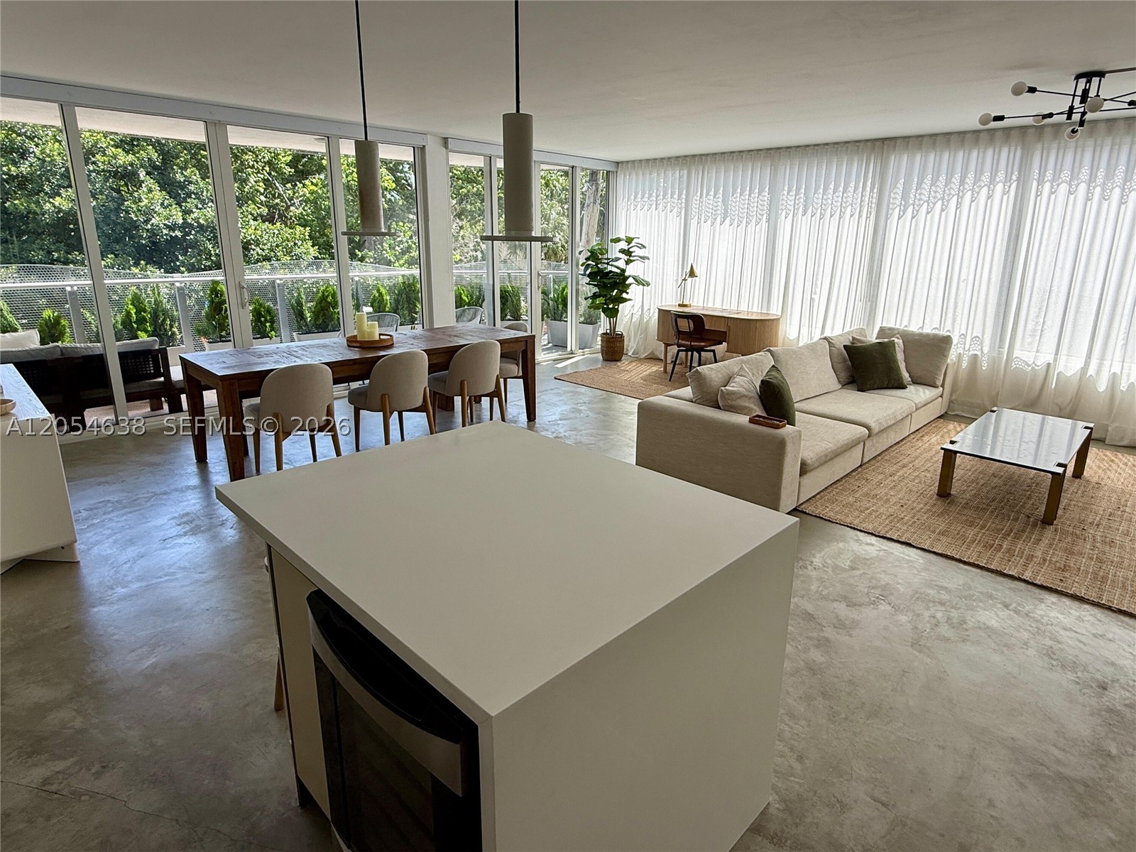 2155 Washington Ct #210, Miami Beach FL 33139