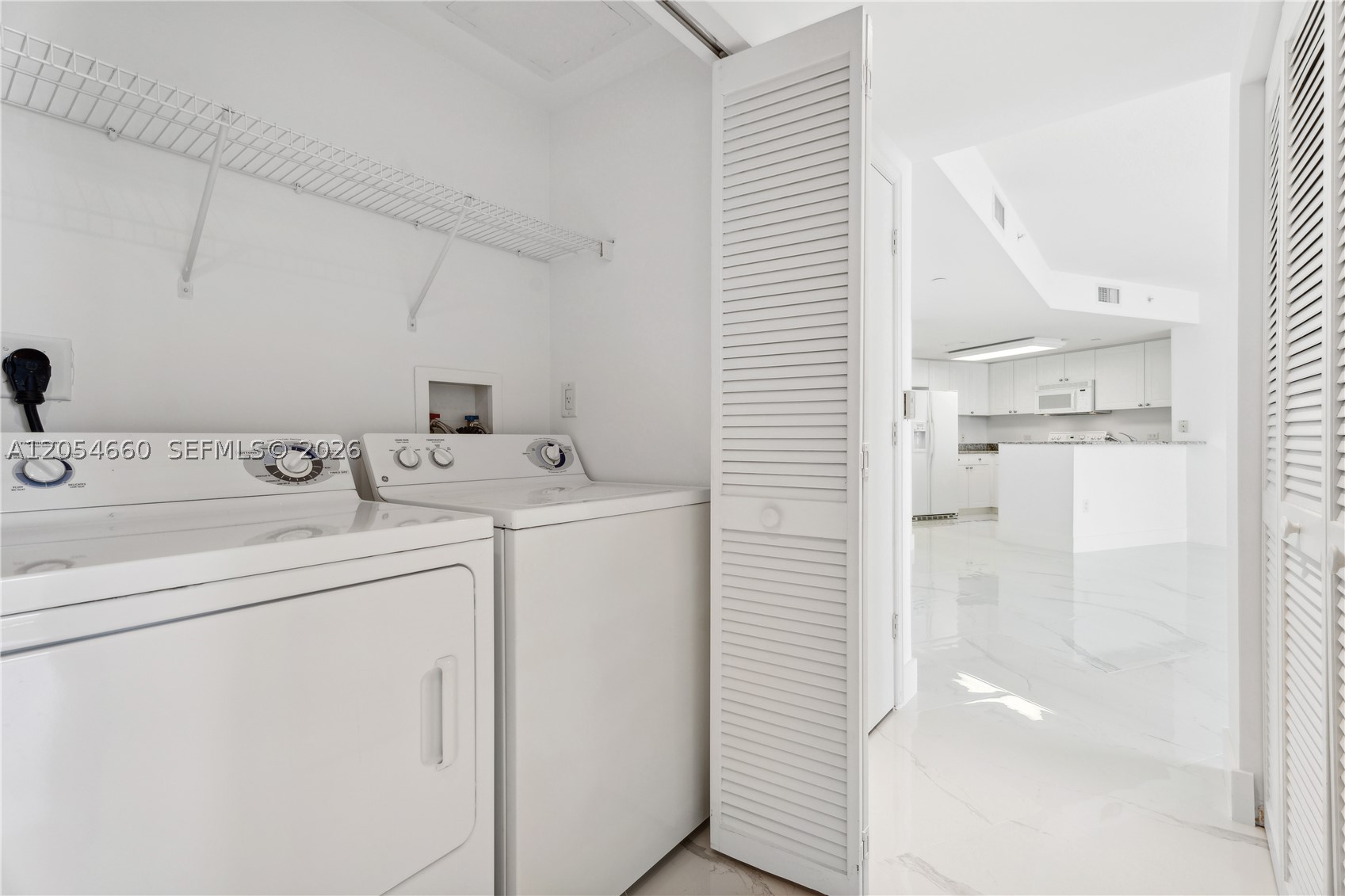 19501 W COUNTRY CLUB DR #2506, Aventura FL 33180