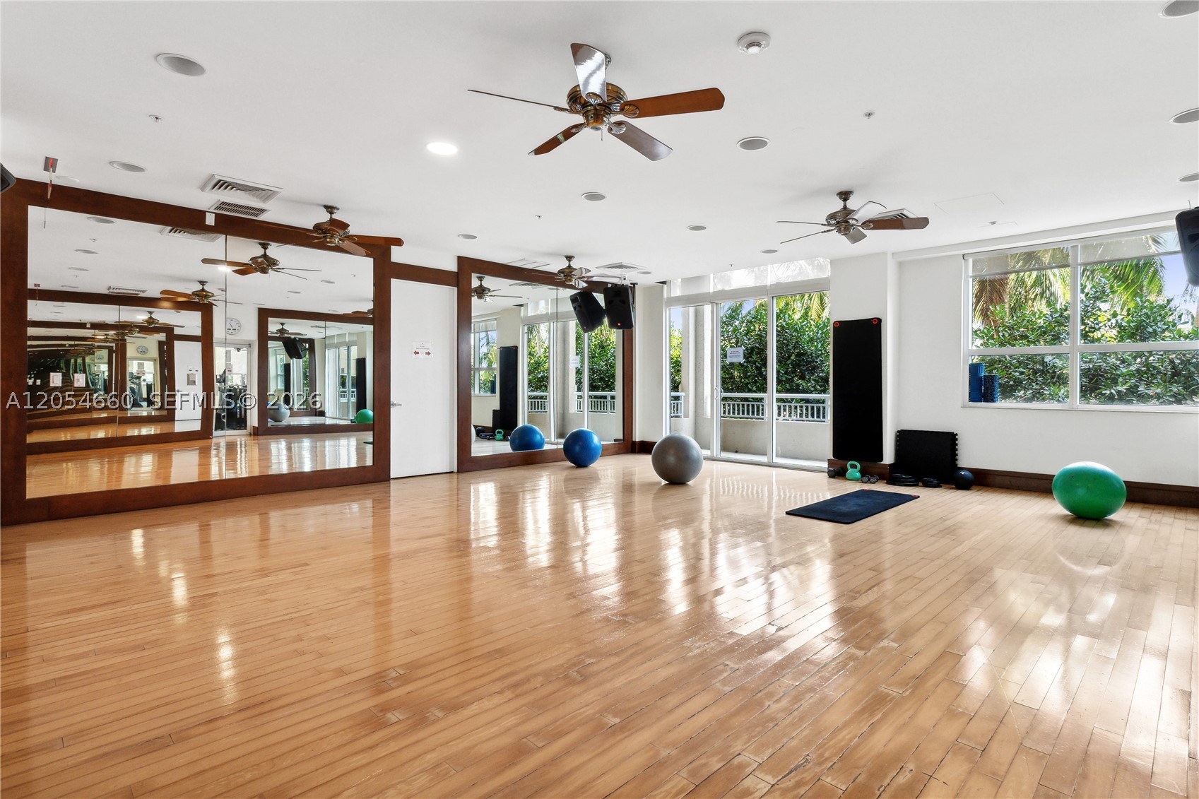19501 W COUNTRY CLUB DR #2506, Aventura FL 33180