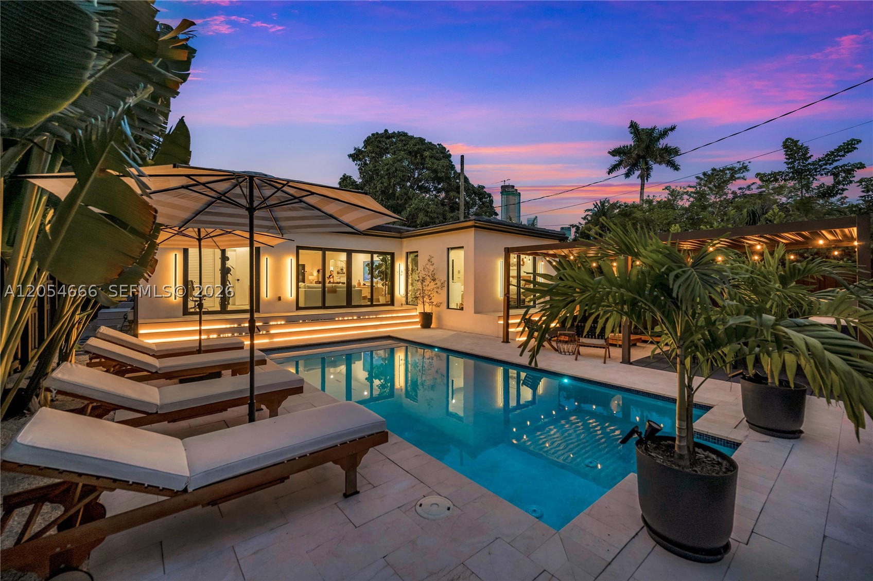 530 SW 18th Ter, Miami FL 33129