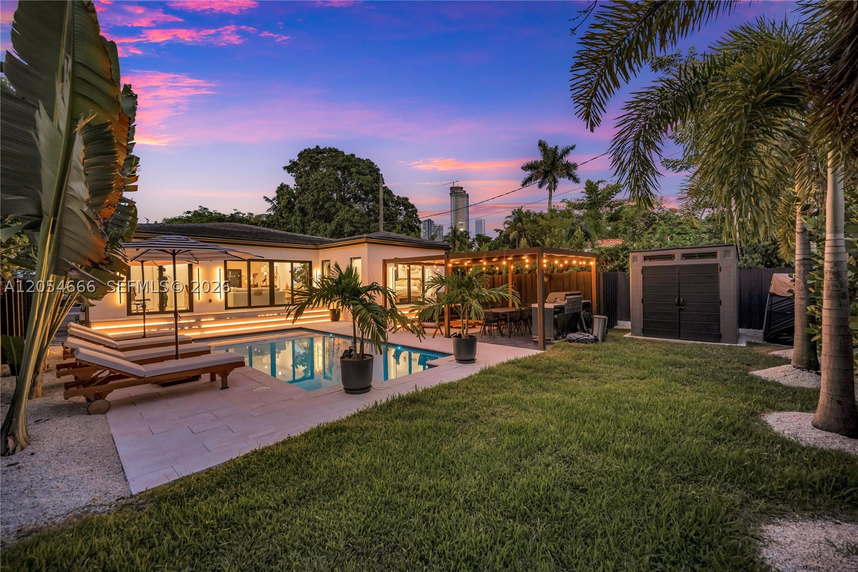 530 SW 18th Ter, Miami FL 33129