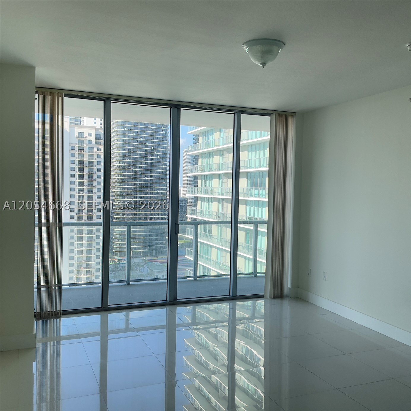 79 SW 12 ST #3011-S, Miami FL 33130
