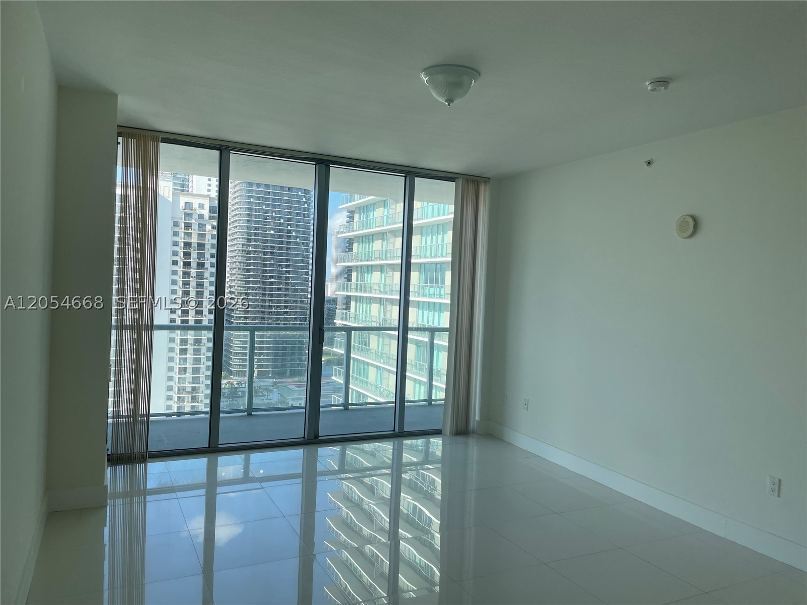 79 SW 12 ST #3011-S, Miami FL 33130