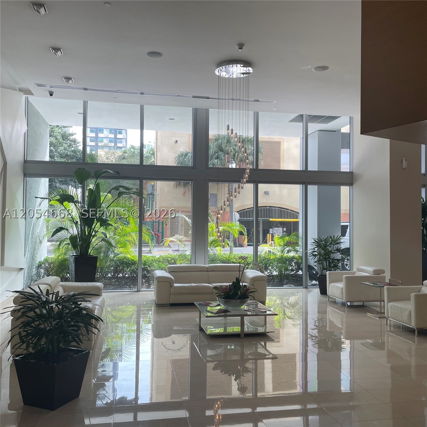 79 SW 12 ST #3011-S, Miami FL 33130