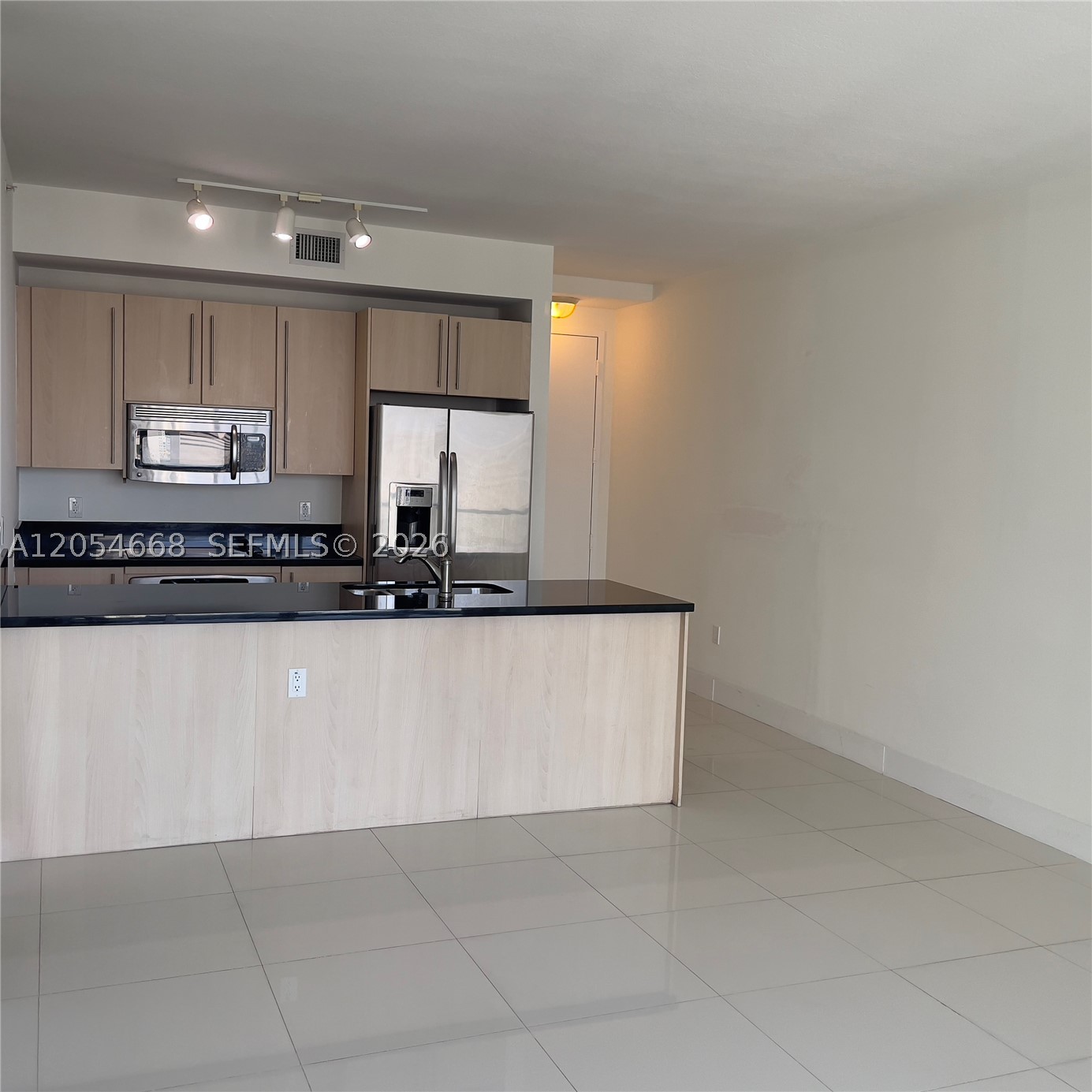 79 SW 12 ST #3011-S, Miami FL 33130