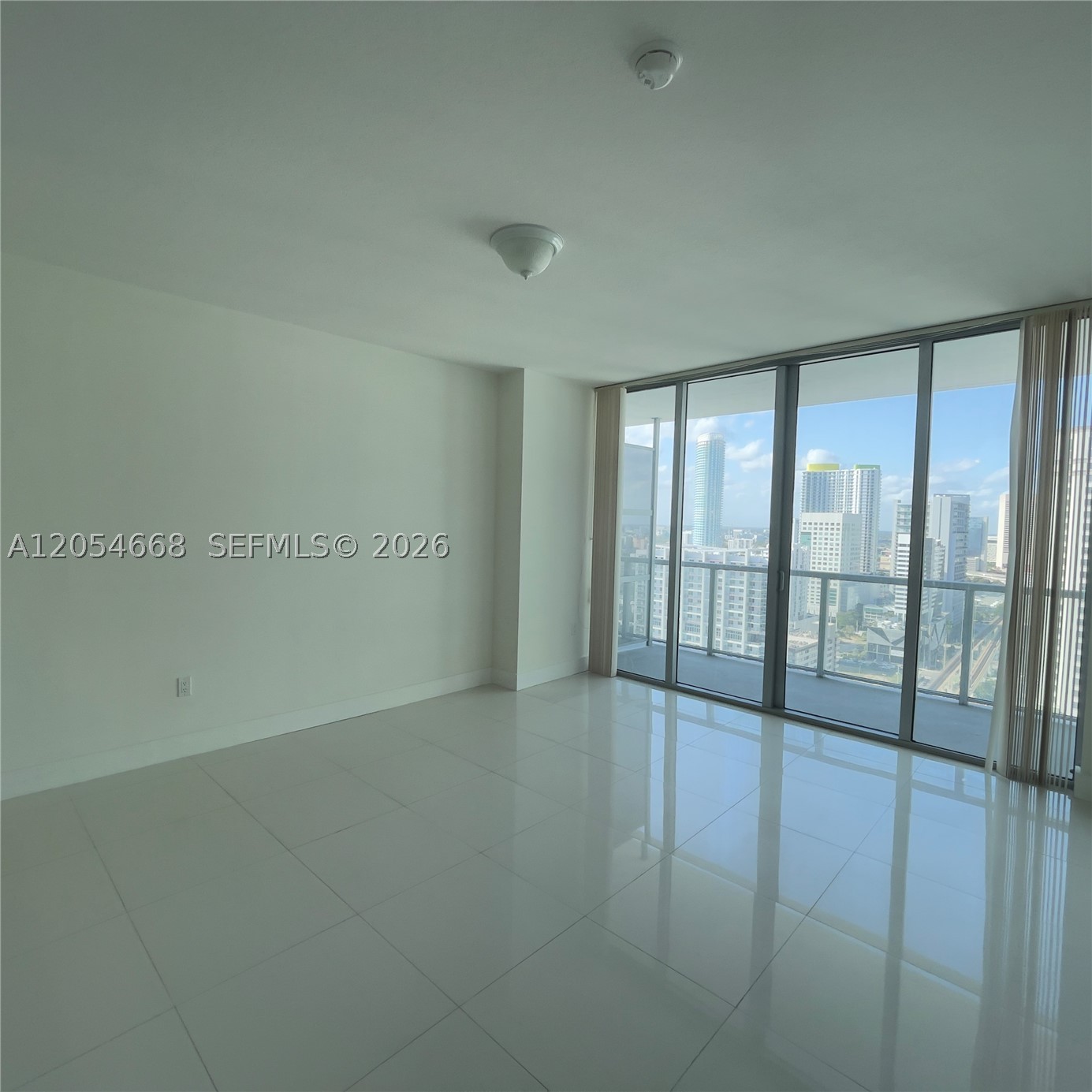 79 SW 12 ST #3011-S, Miami FL 33130