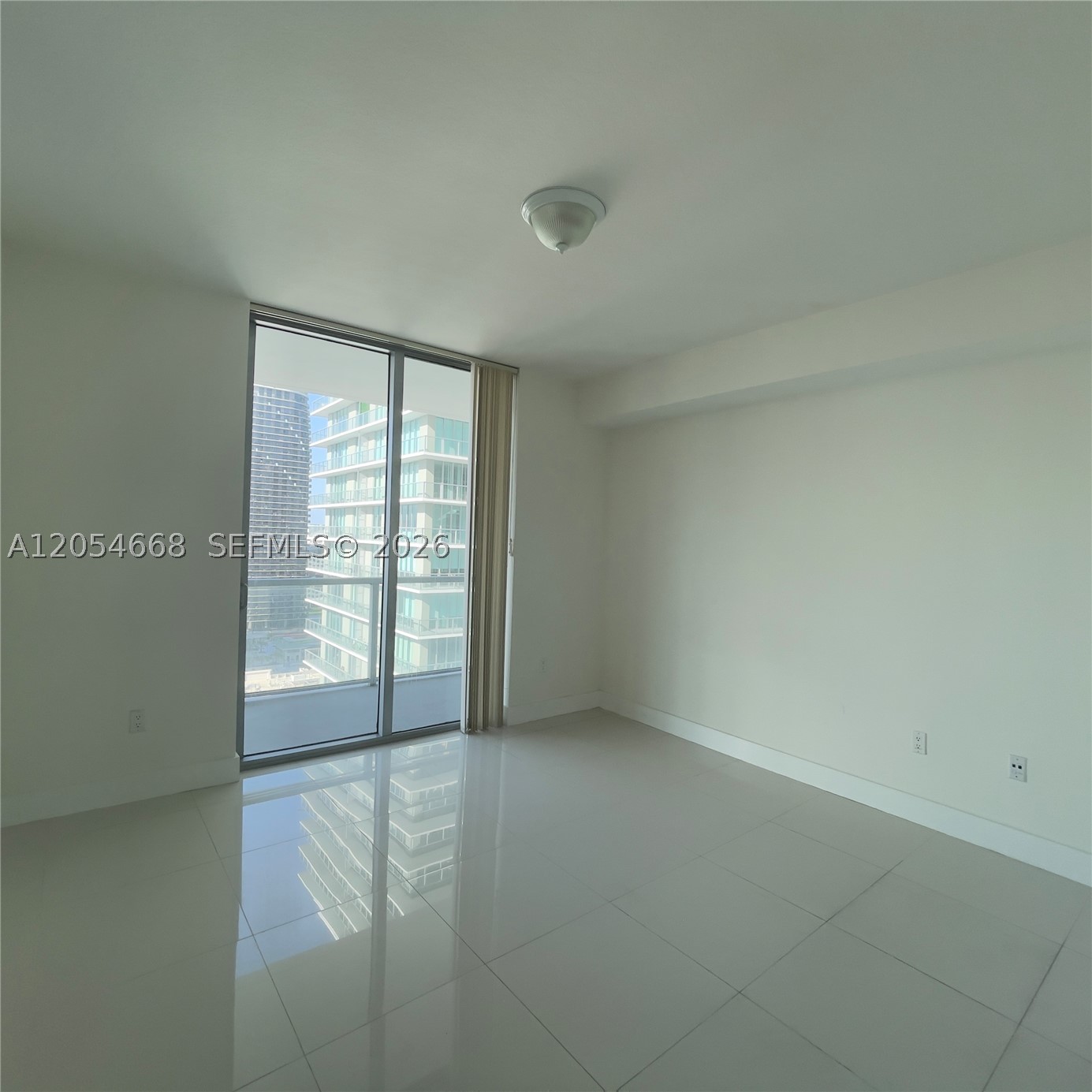 79 SW 12 ST #3011-S, Miami FL 33130