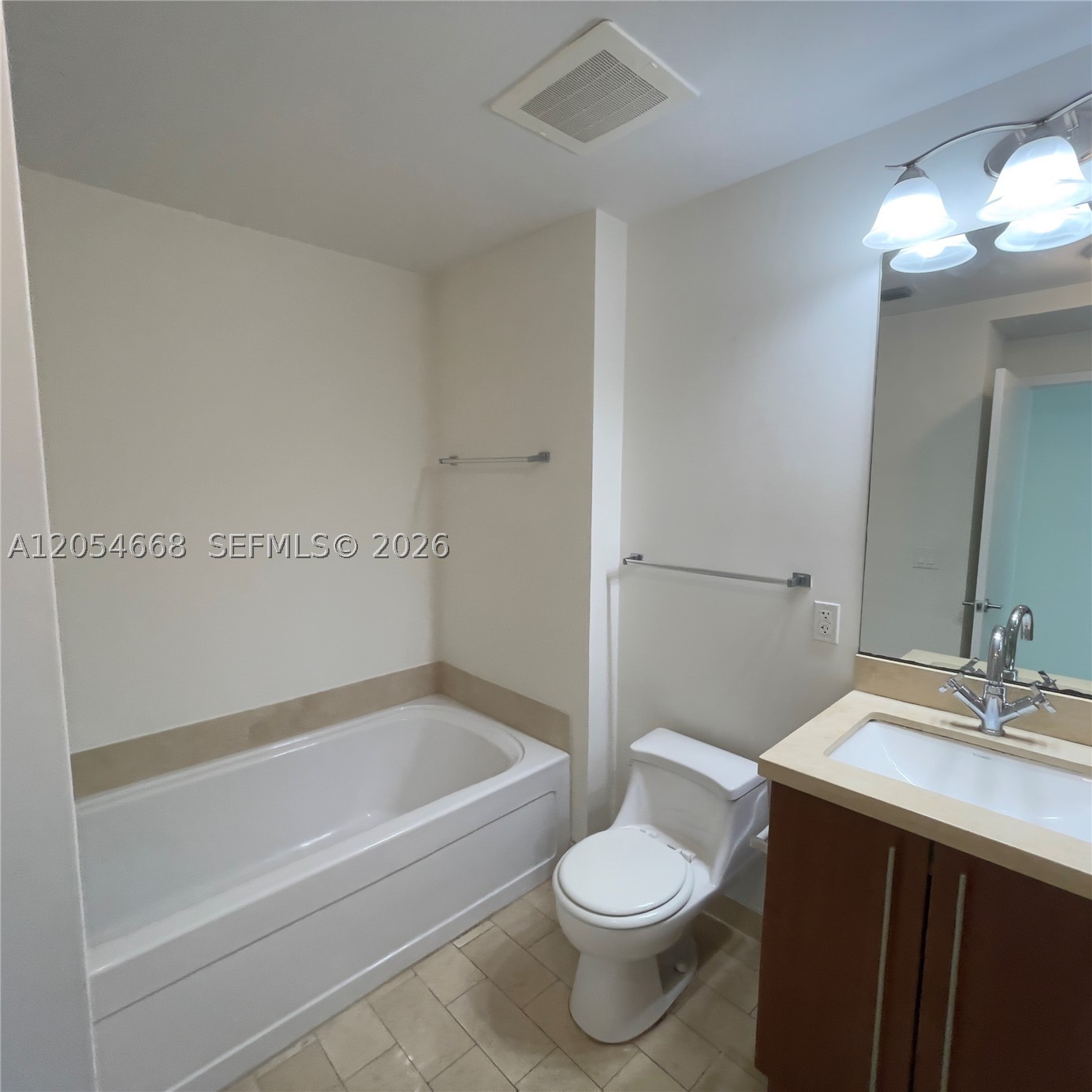 79 SW 12 ST #3011-S, Miami FL 33130