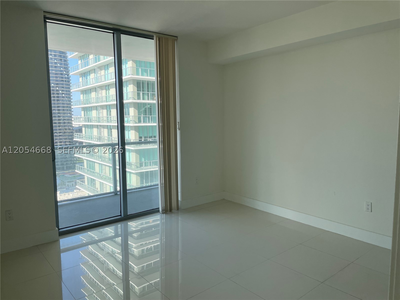 79 SW 12 ST #3011-S, Miami FL 33130