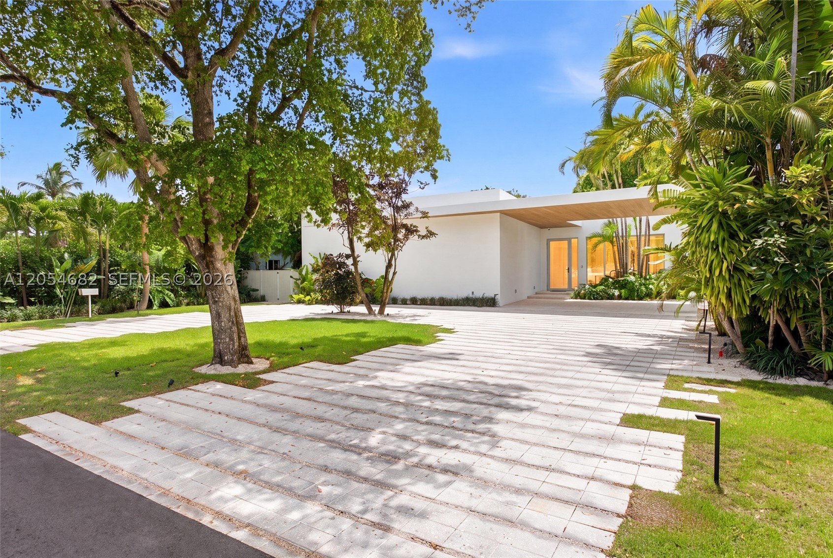 188 Cherokee St, Miami Springs FL 33166