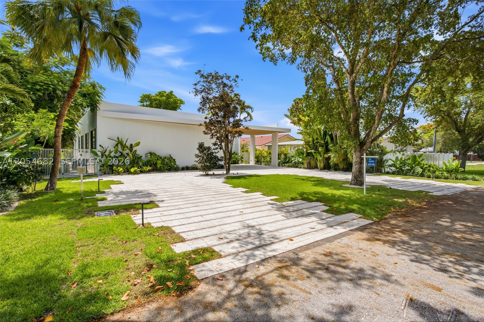 188 Cherokee St, Miami Springs FL 33166