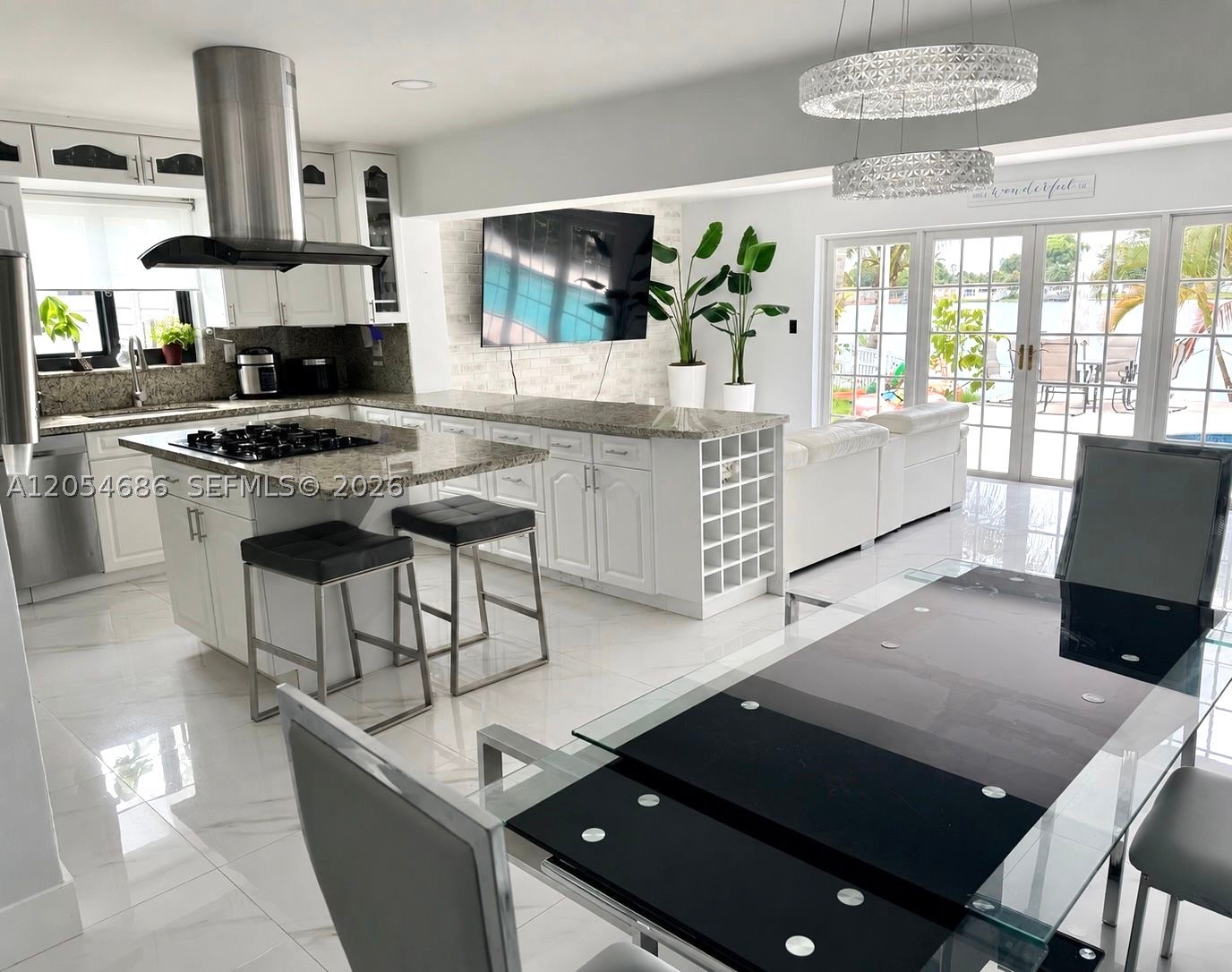 8641 NW 19th St, Pembroke Pines FL 33024