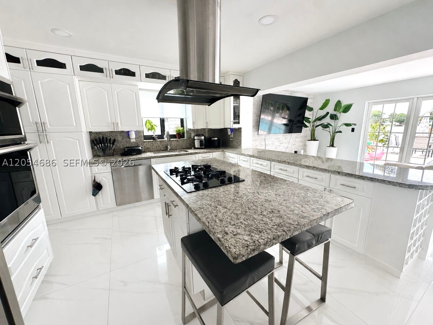 8641 NW 19th St, Pembroke Pines FL 33024