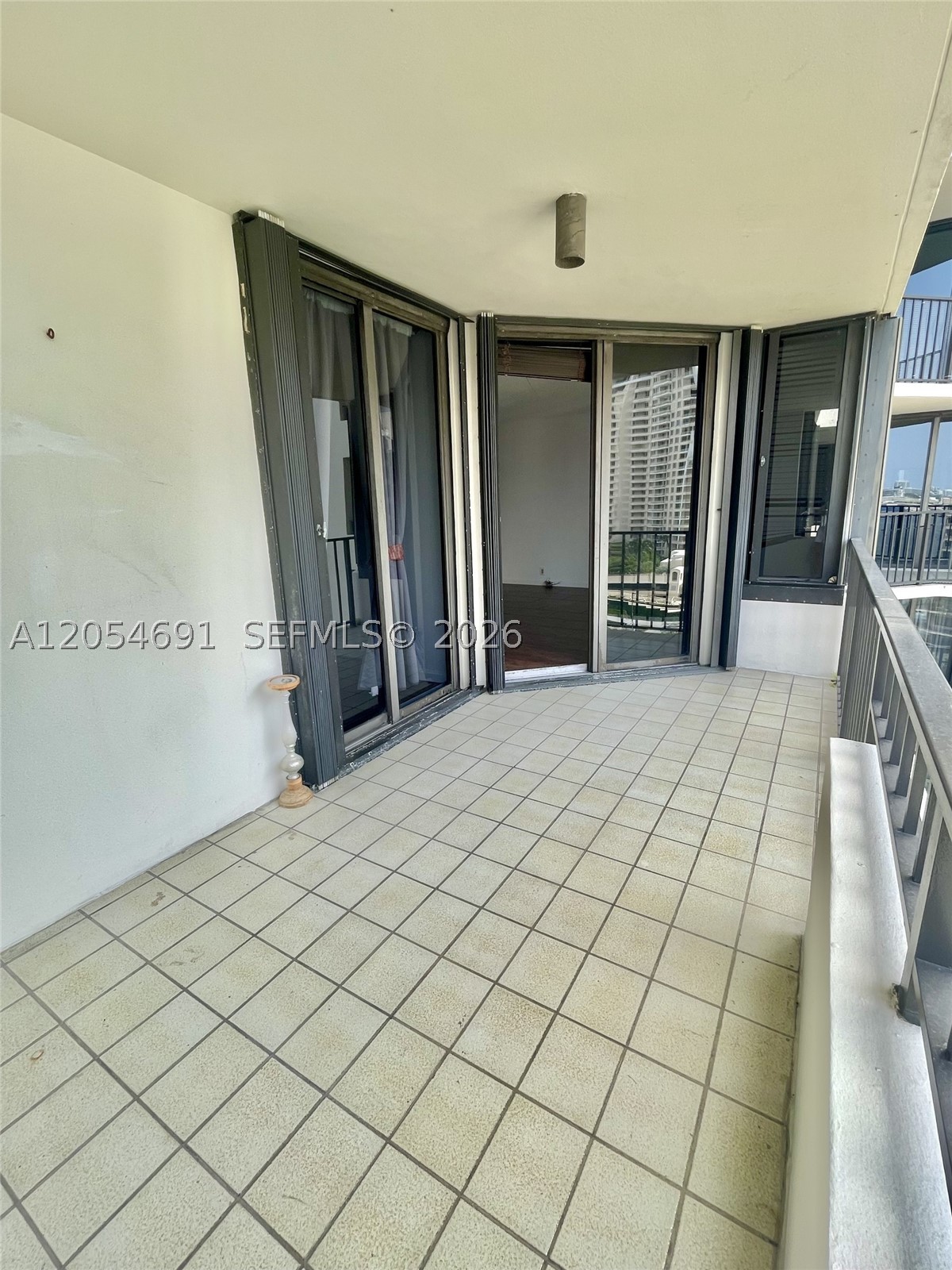 520 Brickell Key Dr #A1512, Miami FL 33131