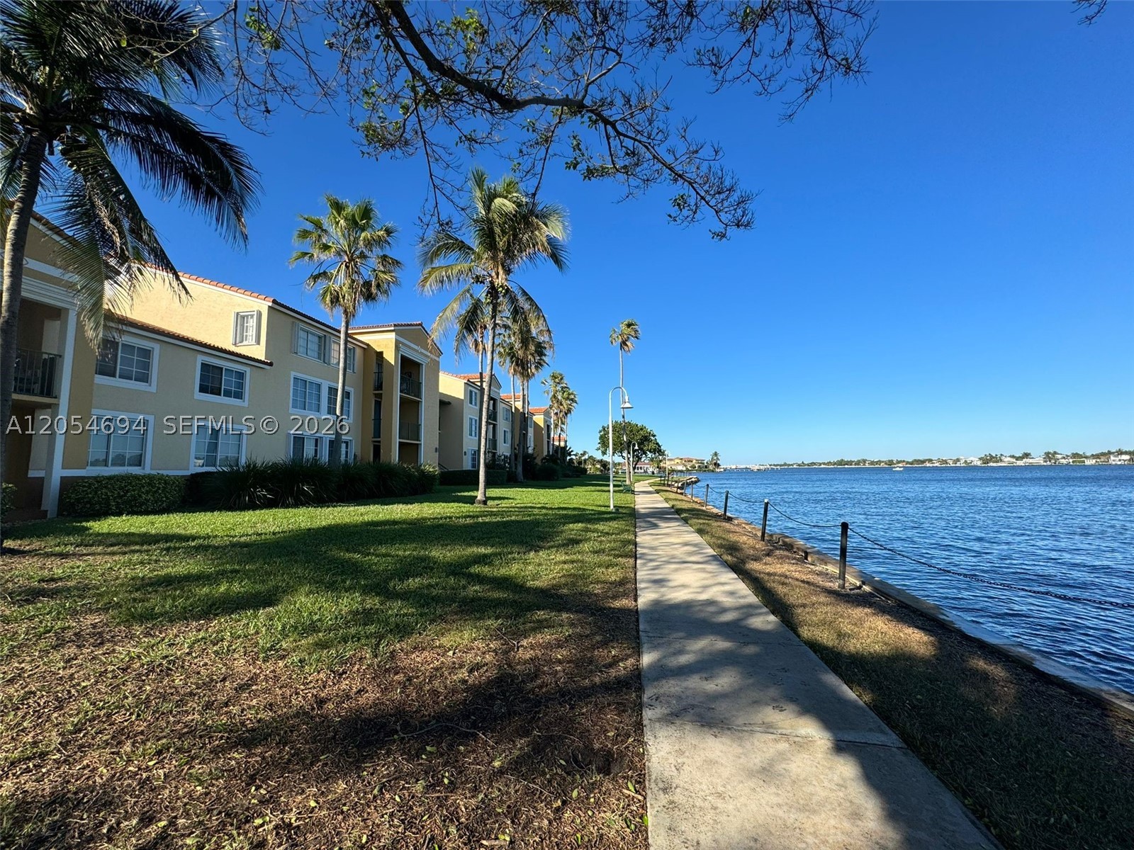 111 Yacht Club Way #107, Hypoluxo FL 33462