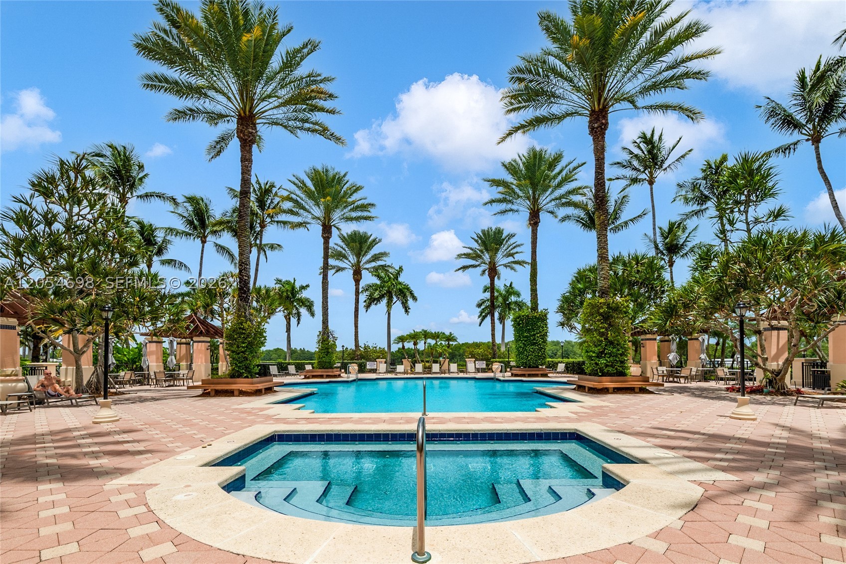 13633 Deering Bay Dr #PH285, Coral Gables FL 33158