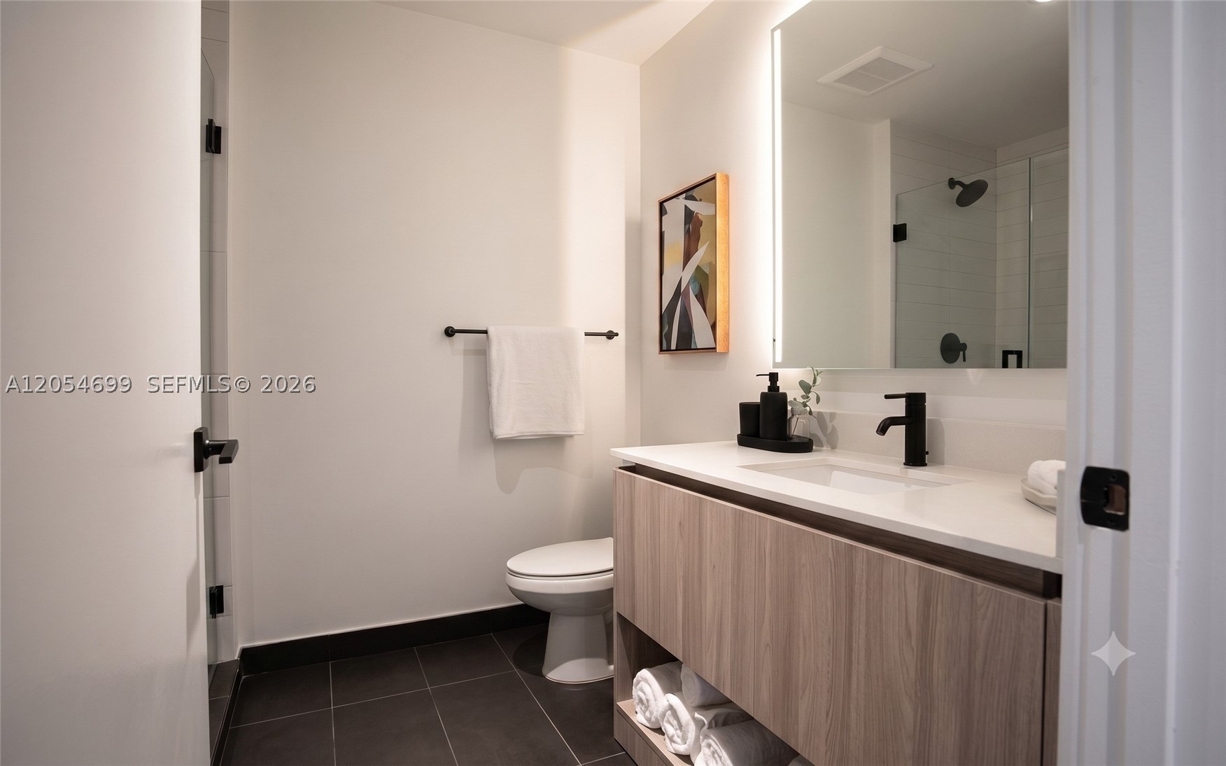 398 NE 5th St #3013, Miami FL 33132