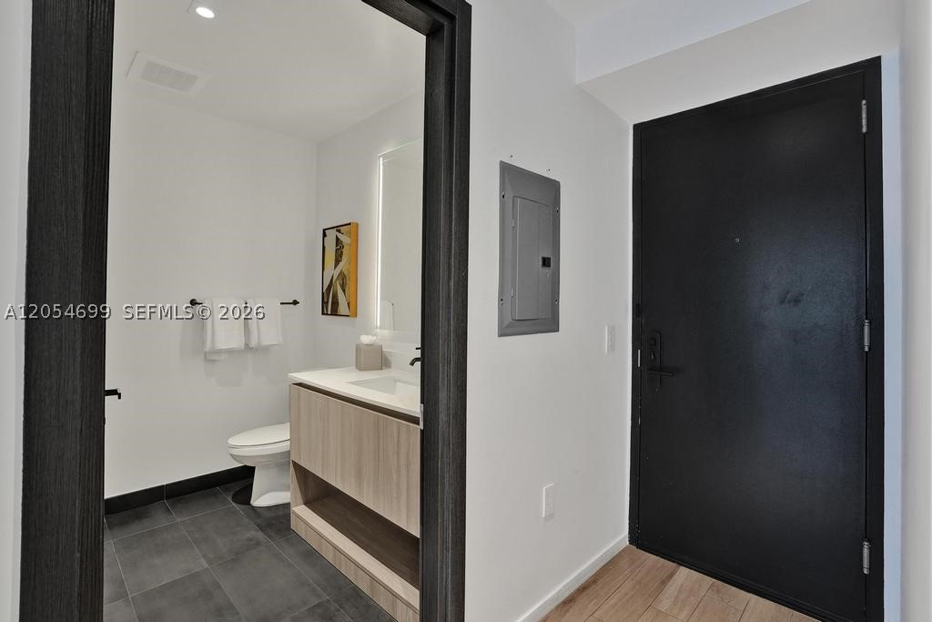 398 NE 5th St #3013, Miami FL 33132