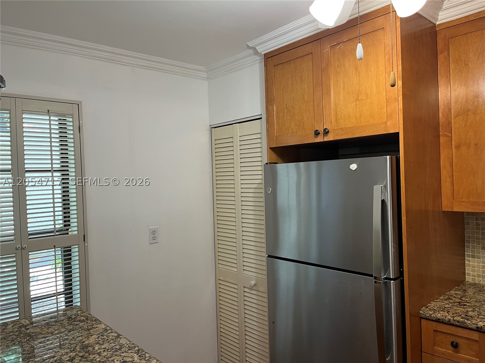 709 Curtiss Pkwy #11, Miami Springs FL 33166