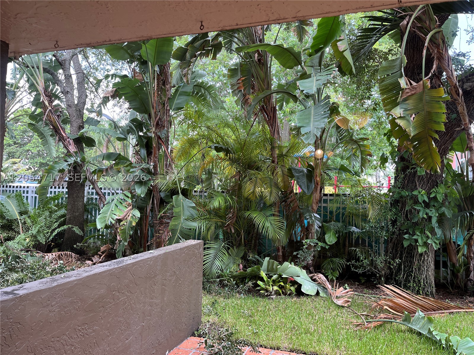 709 Curtiss Pkwy #11, Miami Springs FL 33166