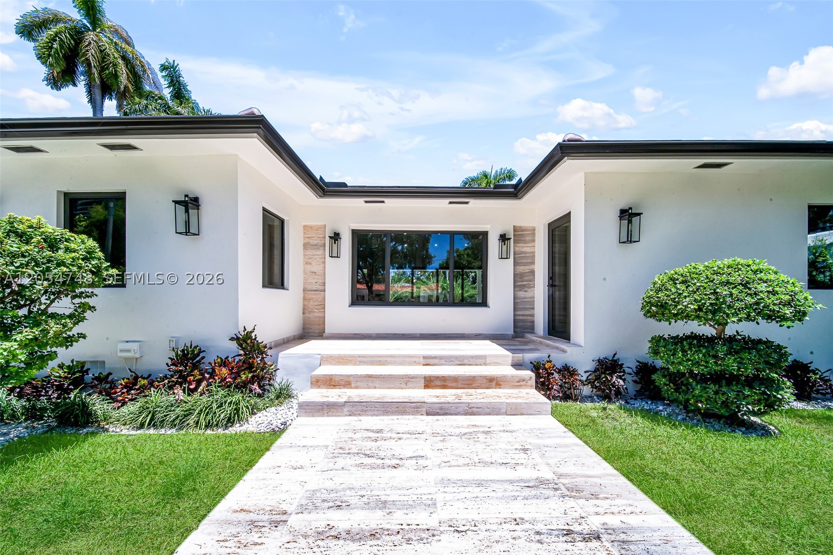 899 NE 71st St, Miami FL 33138