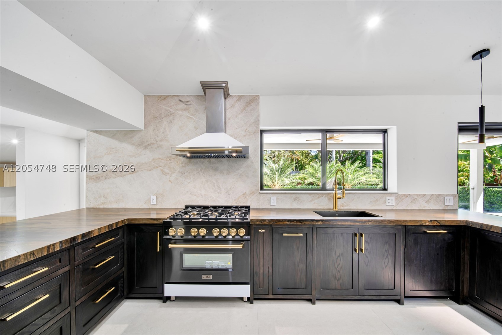 899 NE 71st St, Miami FL 33138