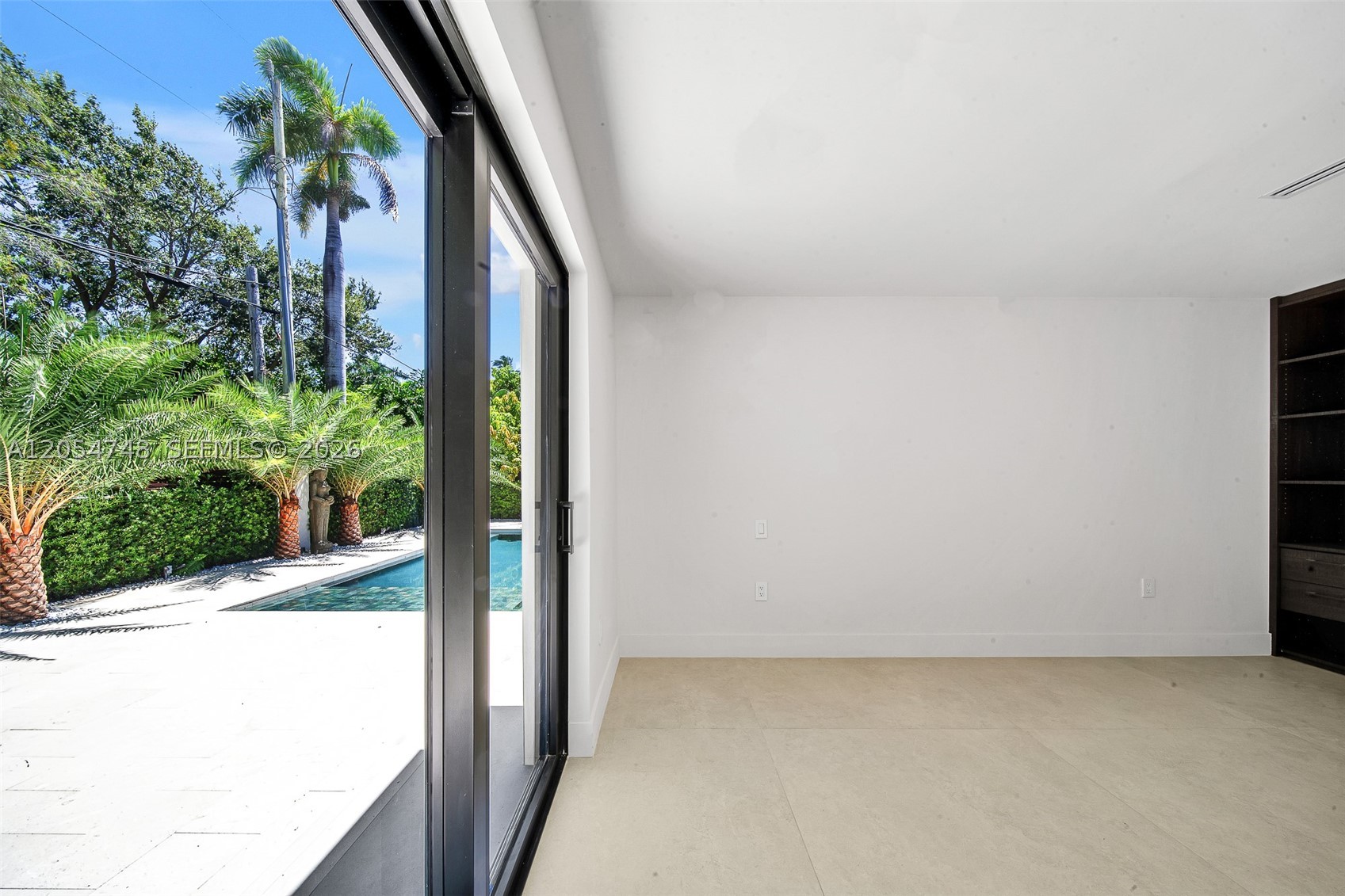 899 NE 71st St, Miami FL 33138