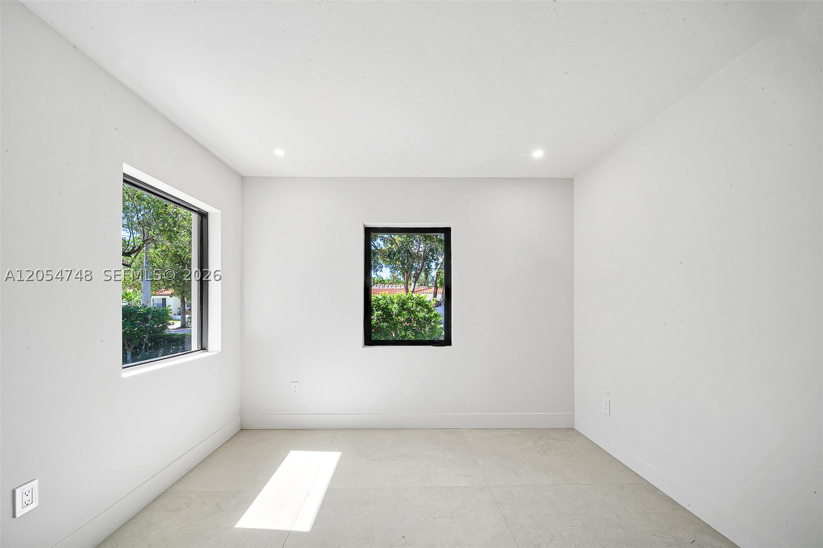 899 NE 71st St, Miami FL 33138