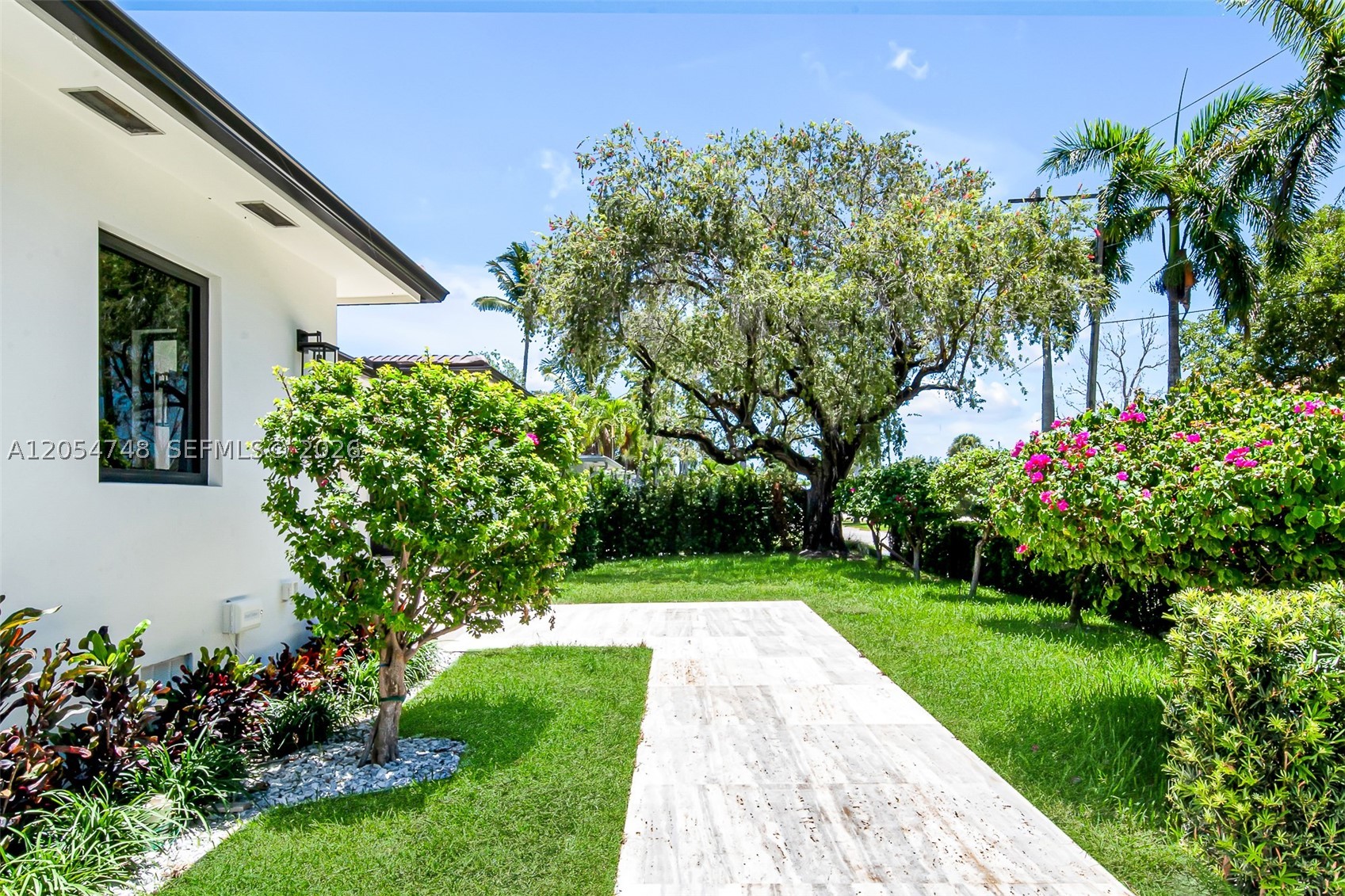899 NE 71st St, Miami FL 33138
