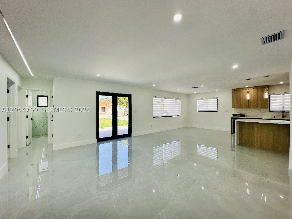 430 SW 100th Ave, Sweetwater FL 33174