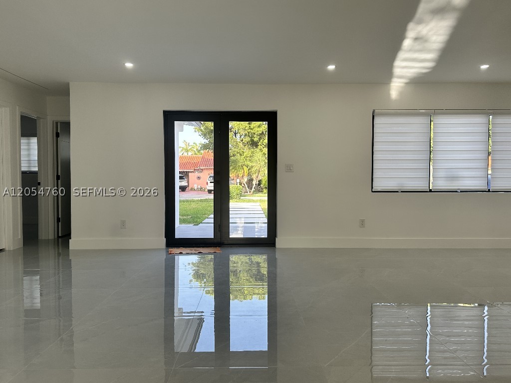 430 SW 100th Ave, Sweetwater FL 33174