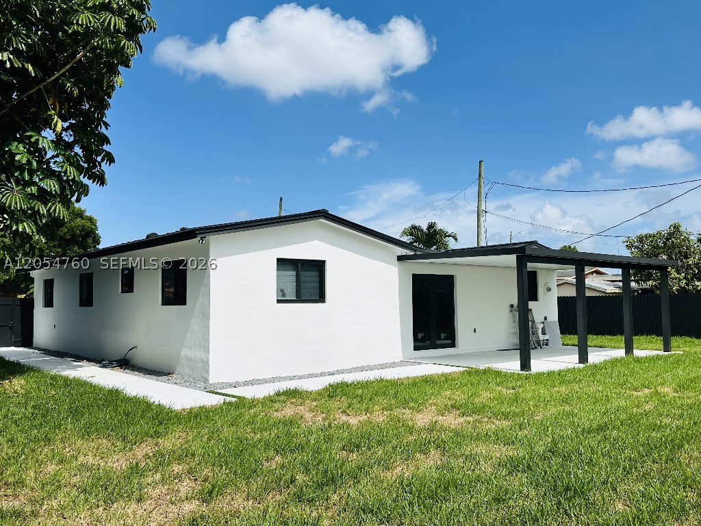 430 SW 100th Ave, Sweetwater FL 33174
