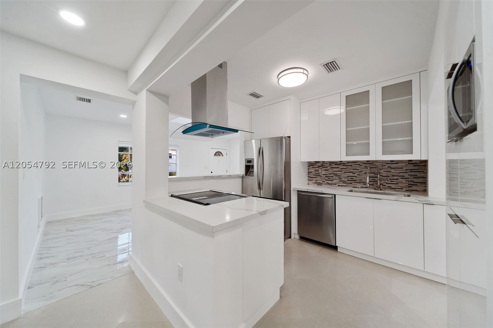 1102 NE 117th St, Biscayne Park FL 33161