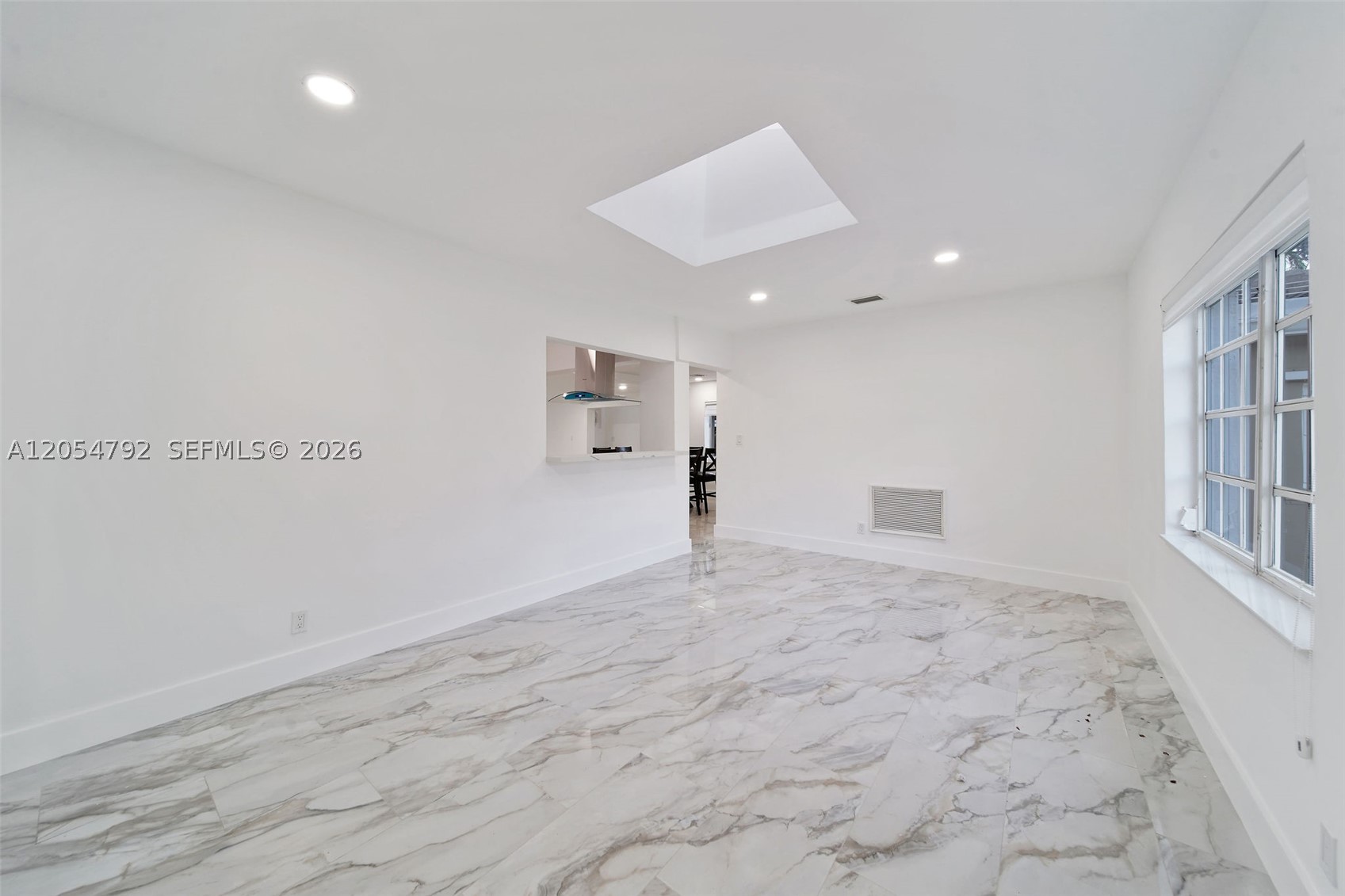1102 NE 117th St, Biscayne Park FL 33161