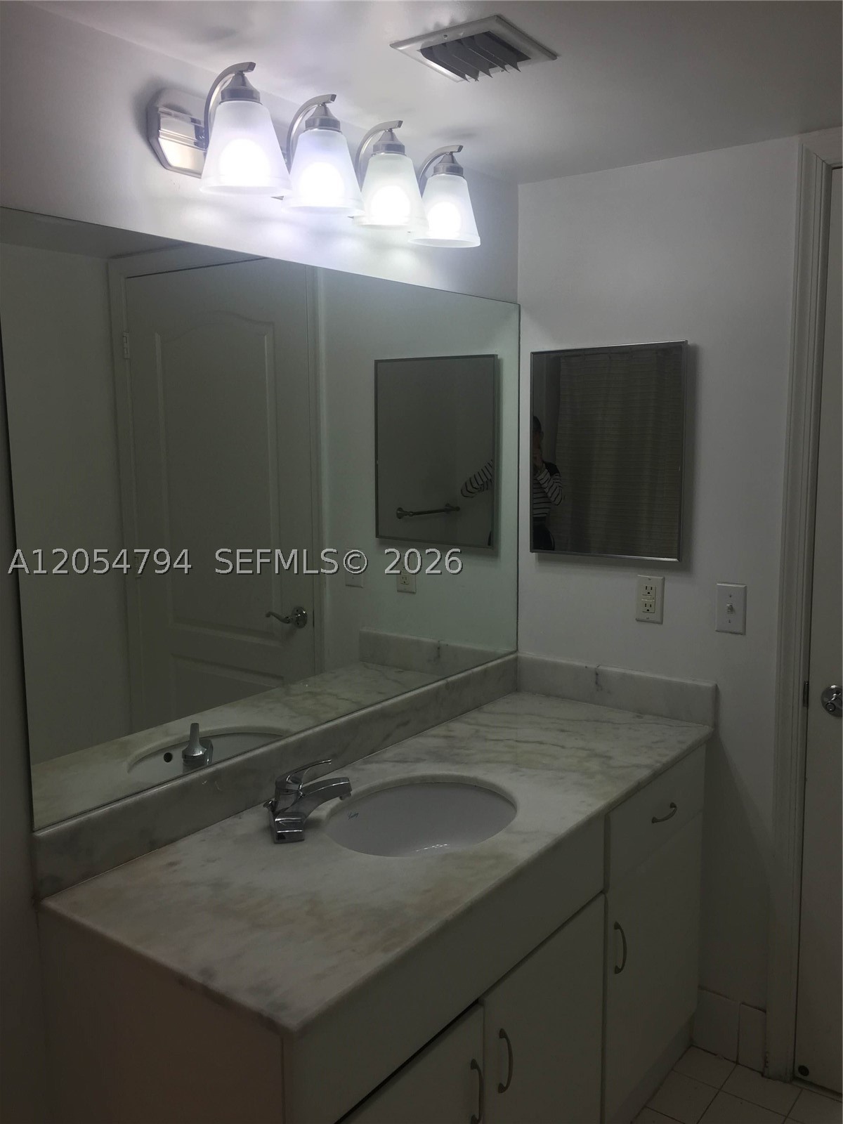 1200 S Brickell Bay Dr #3317, Miami FL 33131