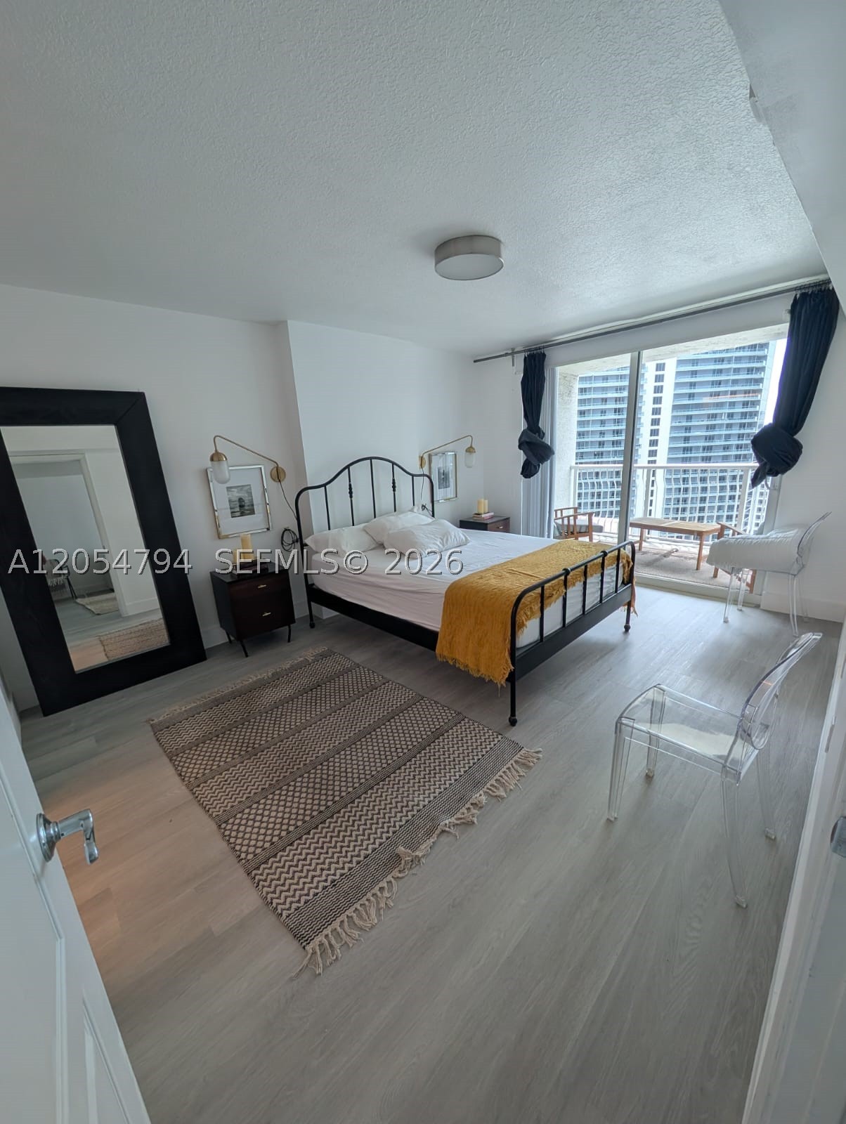 1200 S Brickell Bay Dr #3317, Miami FL 33131
