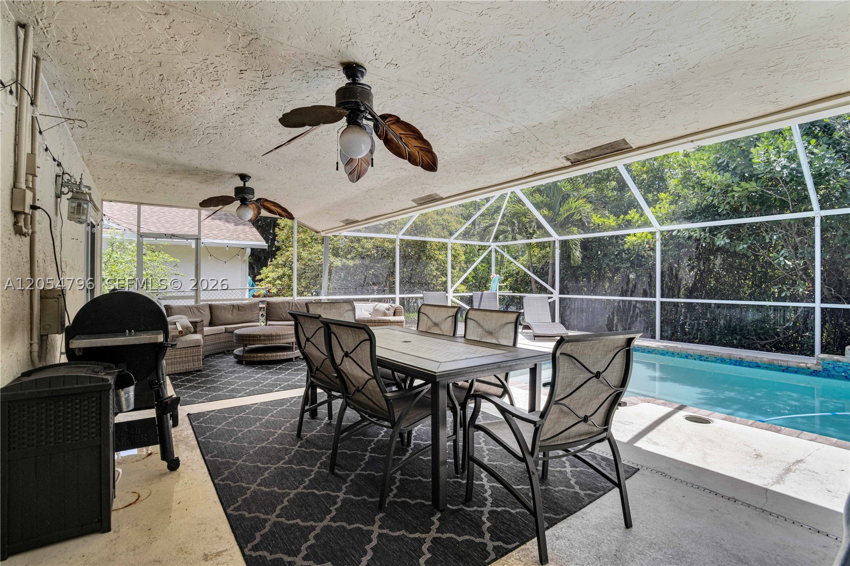 6610 NW 41st Ter, Coconut Creek FL 33073