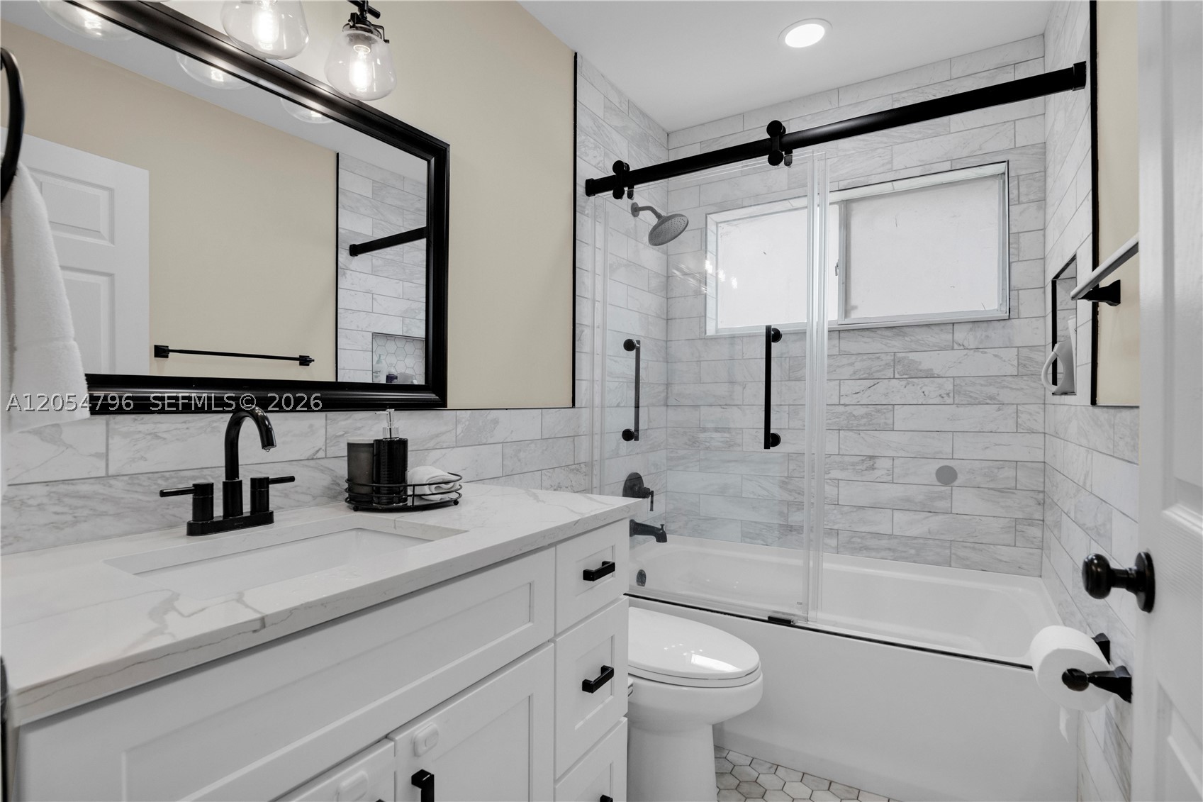 6610 NW 41st Ter, Coconut Creek FL 33073