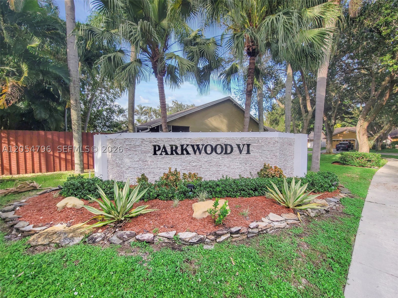 6610 NW 41st Ter, Coconut Creek FL 33073