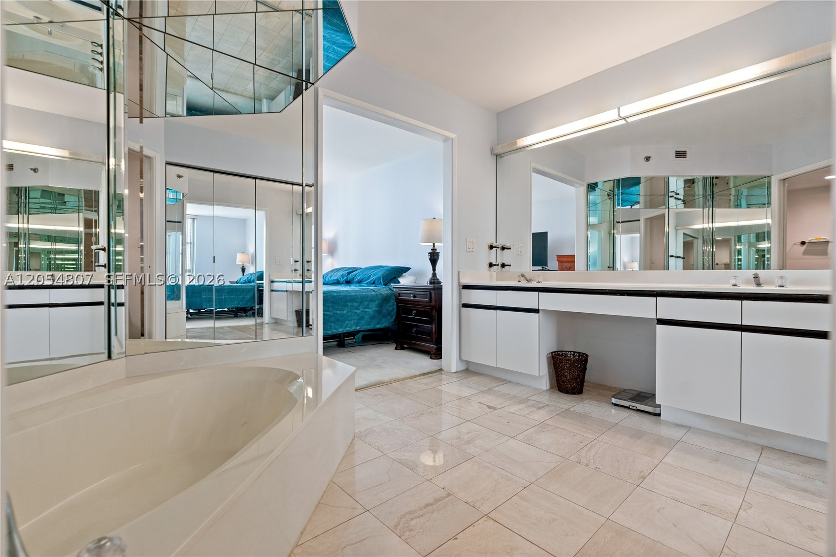 3600 Mystic Pointe Dr #1207, Aventura FL 33180